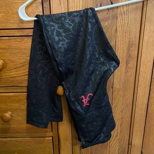 Colosseum Alabama tights size small